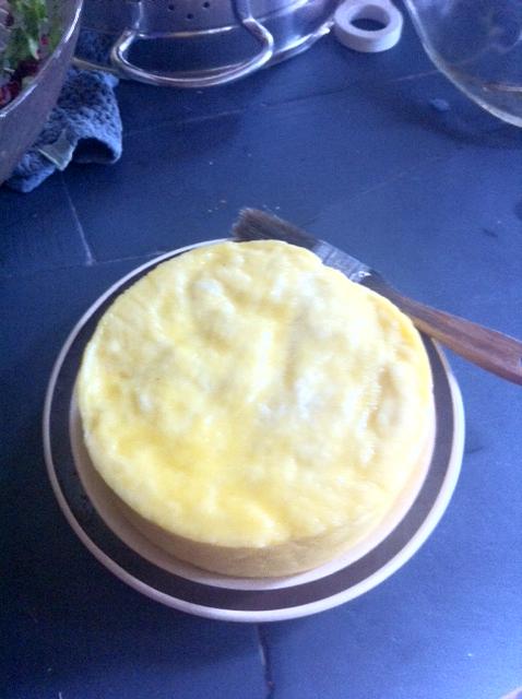  7 June 2011 à 14h34 - On a essayé un nouveau fromage: le gouda, vivement la dégustation dans quelques semaines!